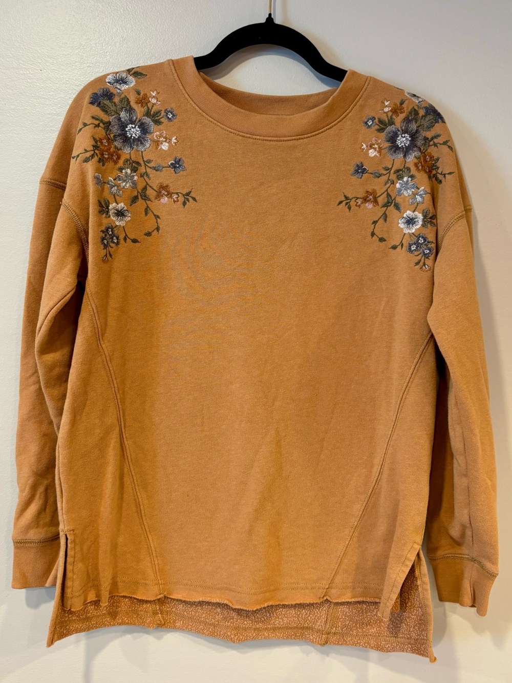 American Eagle Ahh-Mazingly Soft Floral Embroidered Crewneck Sweatshirt XS